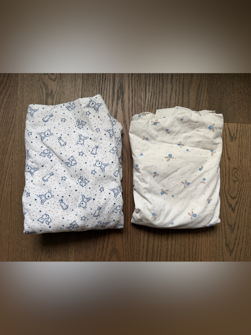 Set of 2 Baby Crib Sheets - Animal and Floral Patterns